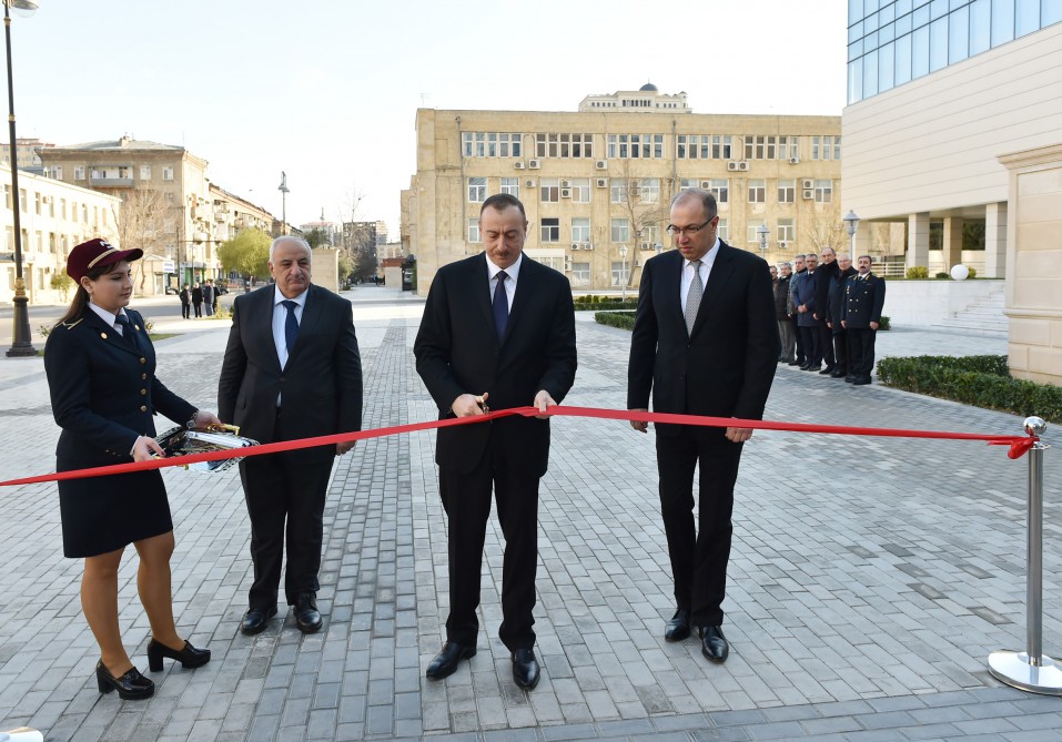 İlham Əliyev “Elmlər Akademiyası” stansiyasının yeni inşa olunan ikinci çıxışının açılışında iştirak edib (FOTO)