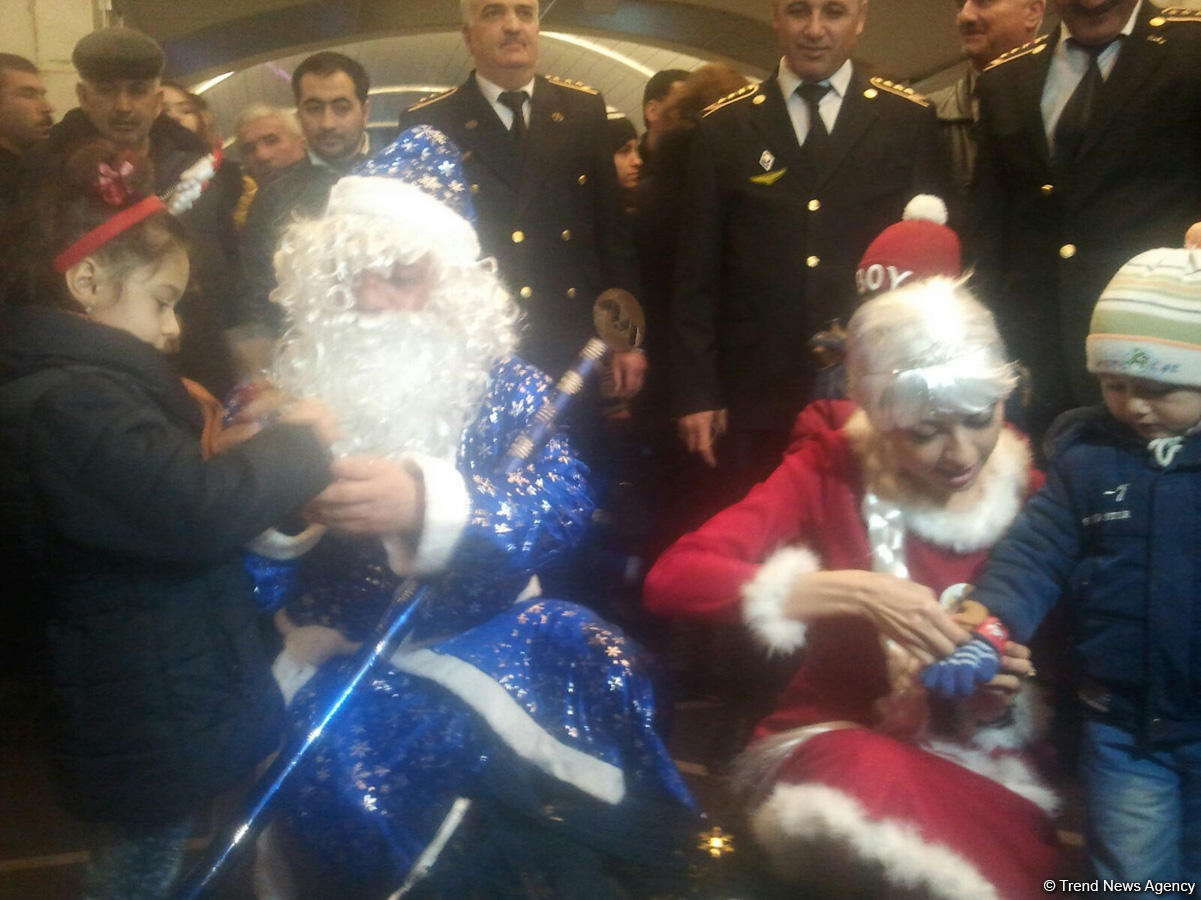 "Bakı Metropoliteni"ndən sərnişinlərə sürpriz  (FOTO, VİDEO)