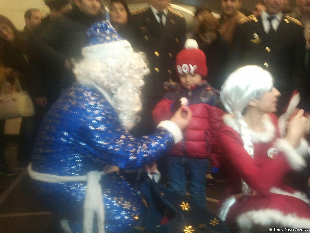 "Bakı Metropoliteni"ndən sərnişinlərə sürpriz  (FOTO, VİDEO)
