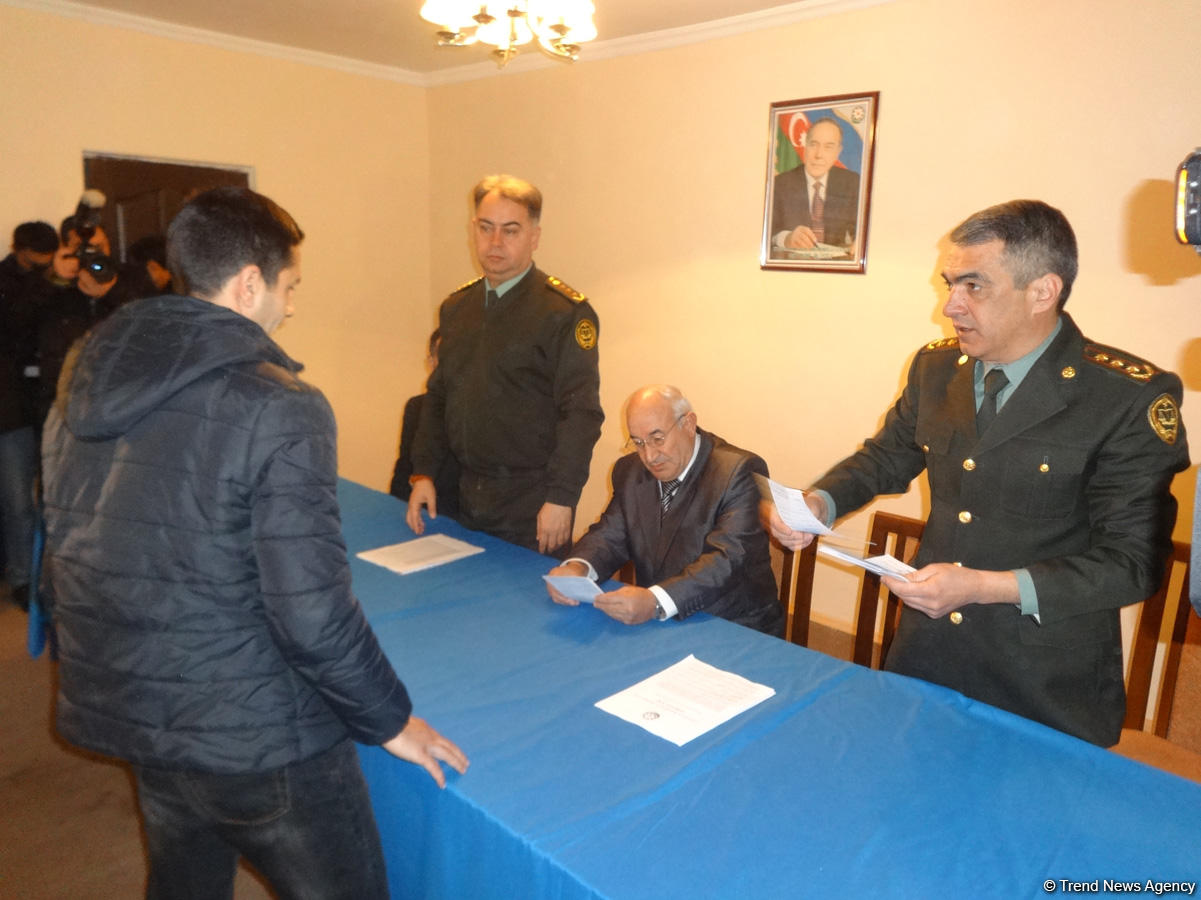 Əfv sərəncamı 2 və 17 saylı cəzaçəkmə müəssisələrində icra olunub (FOTO)
