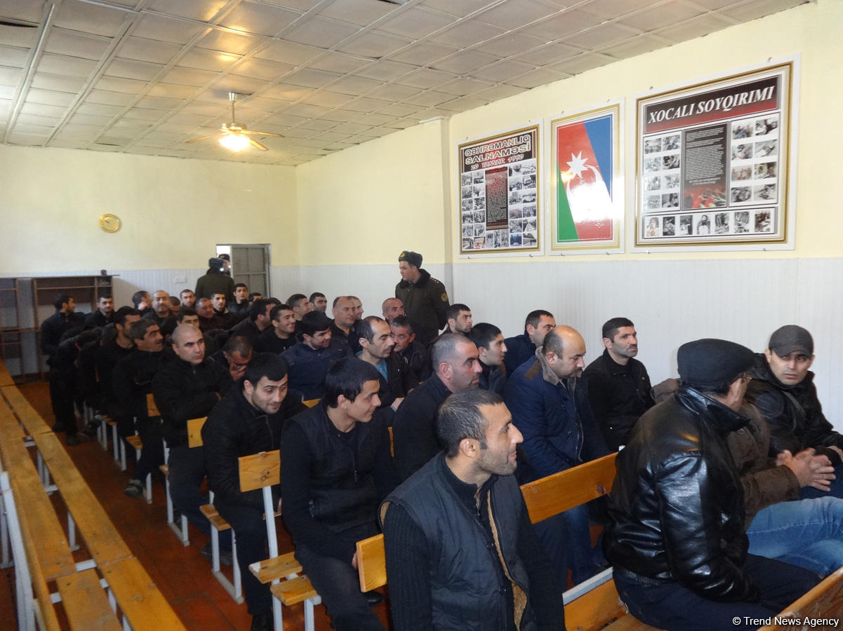 Əfv sərəncamı 2 və 17 saylı cəzaçəkmə müəssisələrində icra olunub (FOTO)