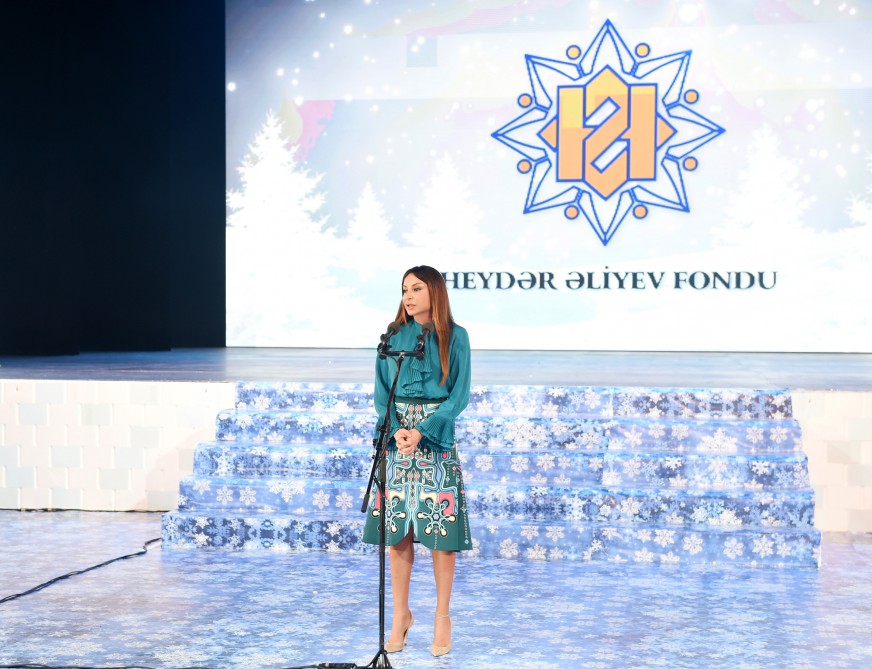 Mehriban Əliyeva: 2015-ci il Azərbaycanın tarixində yeni nailiyyətlərlə, yeni qələbələrlə qalacaq