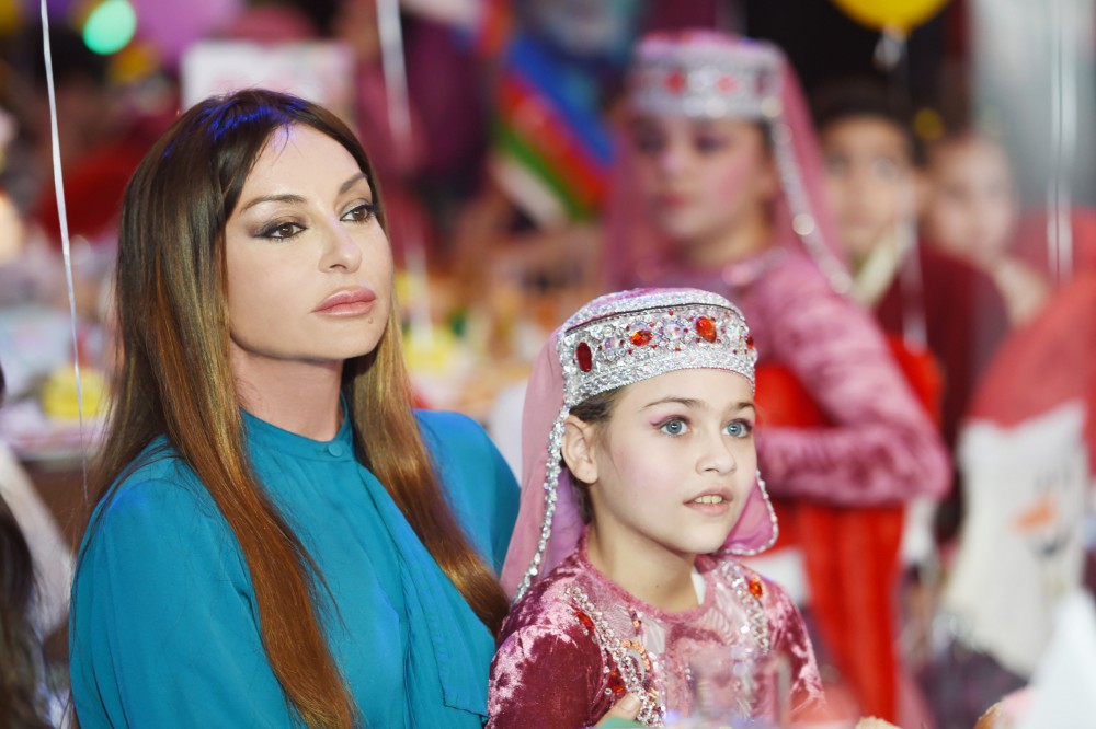 Mehriban Əliyeva: 2015-ci il Azərbaycanın tarixində yeni nailiyyətlərlə, yeni qələbələrlə qalacaq