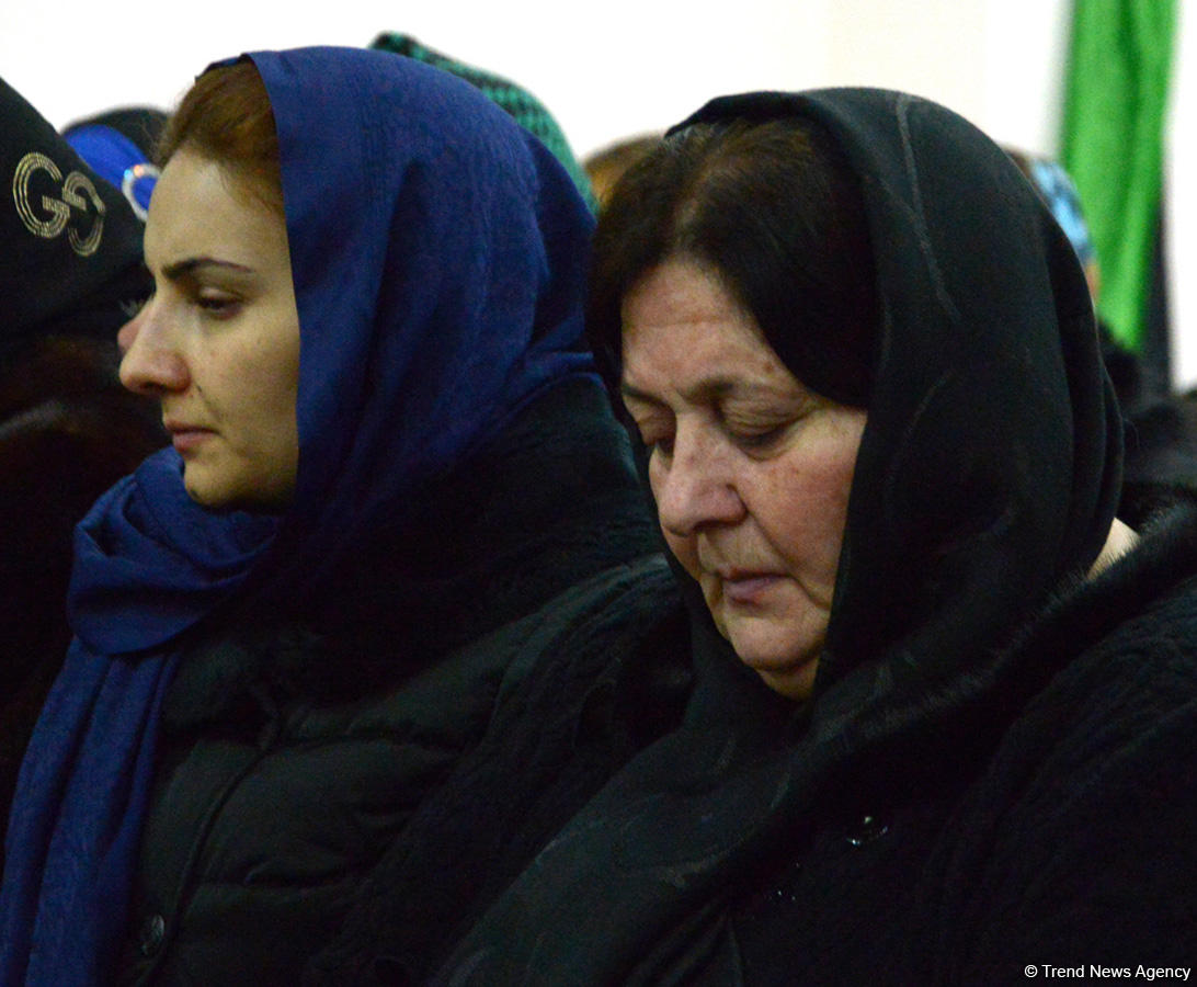 Zəlimxan Yaqub dəfn olundu (FOTO) (ƏLAVƏ OLUNUB)