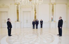 Prezident İlham Əliyev Monqolustanın Azərbaycanda yeni təyin olunmuş səfirinin etimadnaməsini qəbul edib (FOTO)