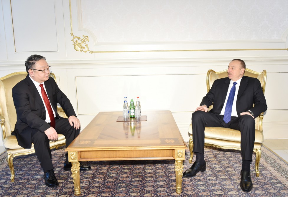 Prezident İlham Əliyev Monqolustanın Azərbaycanda yeni təyin olunmuş səfirinin etimadnaməsini qəbul edib (FOTO)