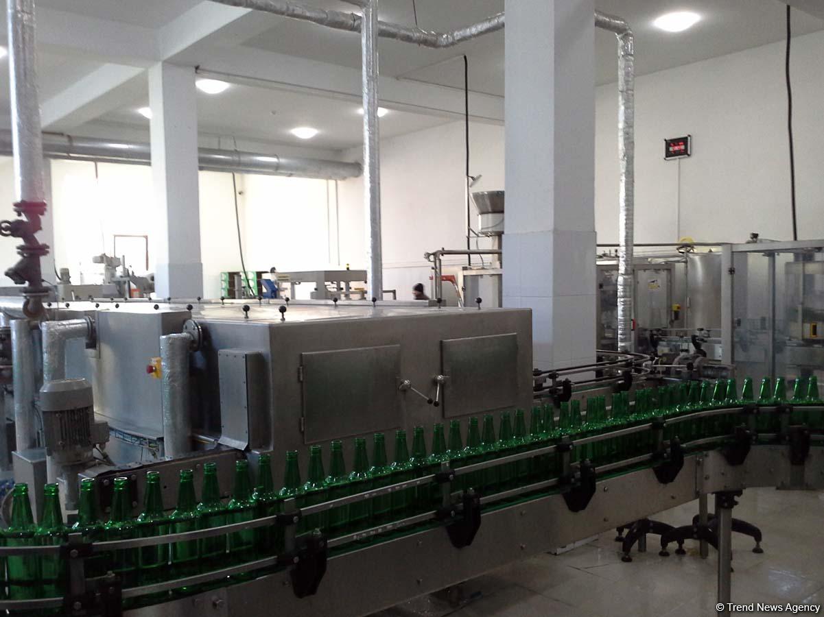 Sahibkarlar Azərbaycanda alkoqollu içkilərin nağd satışı qadağasının ləğvini alqışlayırlar (FOTO)