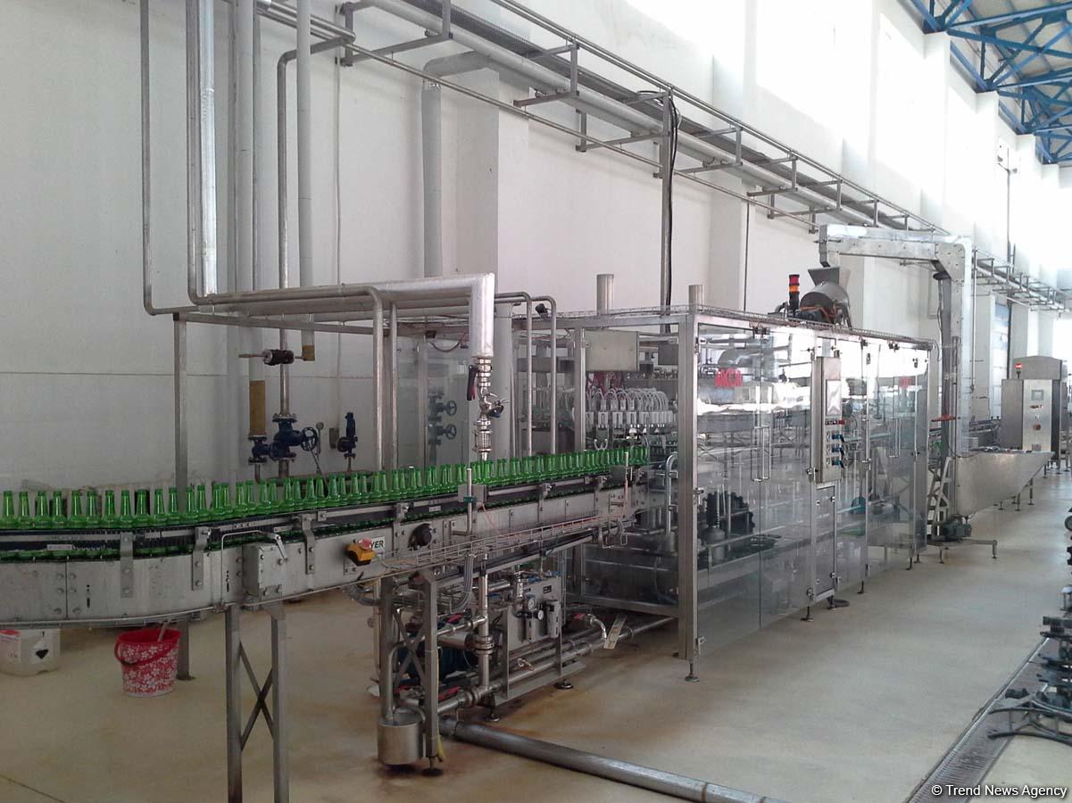 Sahibkarlar Azərbaycanda alkoqollu içkilərin nağd satışı qadağasının ləğvini alqışlayırlar (FOTO)