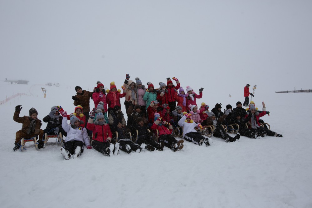 Heydər Əliyev Fondunun təşəbbüsü ilə uşaqların "Şahdağ" Turizm Mərkəzində istirahəti təşkil edilib (FOTO)