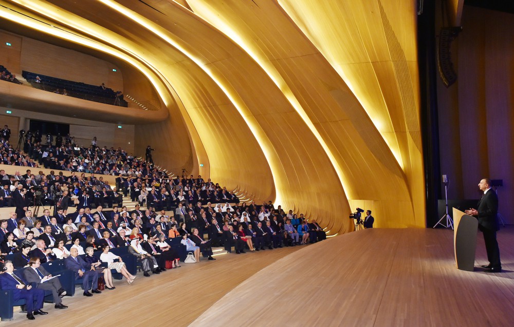 Prezident İlham Əliyev: Multikulturalizm Azərbaycanda həyat tərzidir (FOTO)