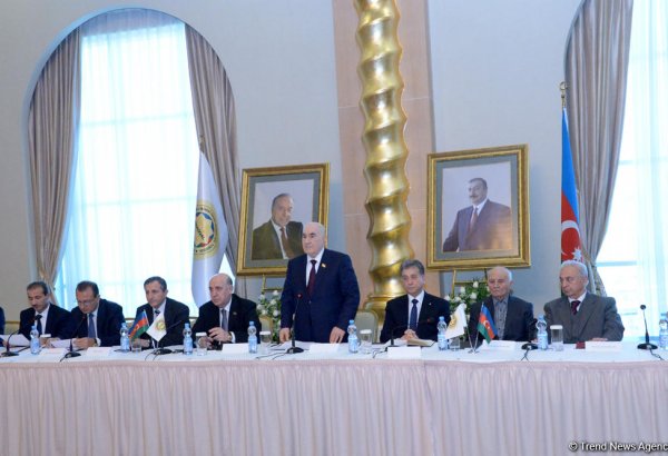Ağsaqqallar Şurası 2015-ci ilin yekunlarına dair iclas keçirib (FOTO)