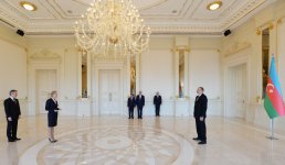 İlham Əliyev Sloveniya və İsveç səfirlərinin etimadnamələrini qəbul edib (FOTO)