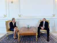 İlham Əliyev Sloveniya və İsveç səfirlərinin etimadnamələrini qəbul edib (FOTO)