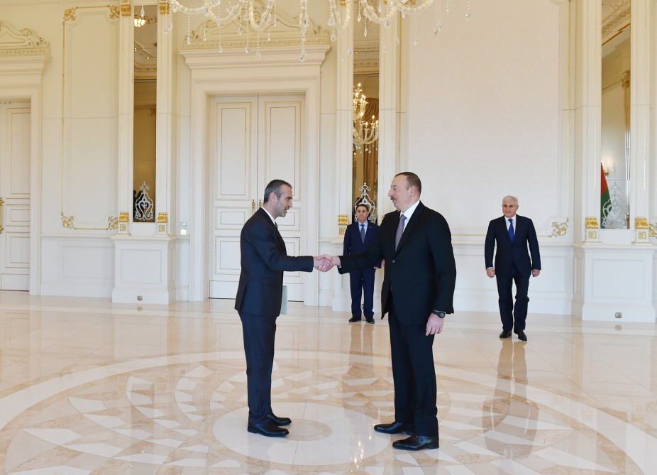 İlham Əliyev Sloveniya və İsveç səfirlərinin etimadnamələrini qəbul edib (FOTO)