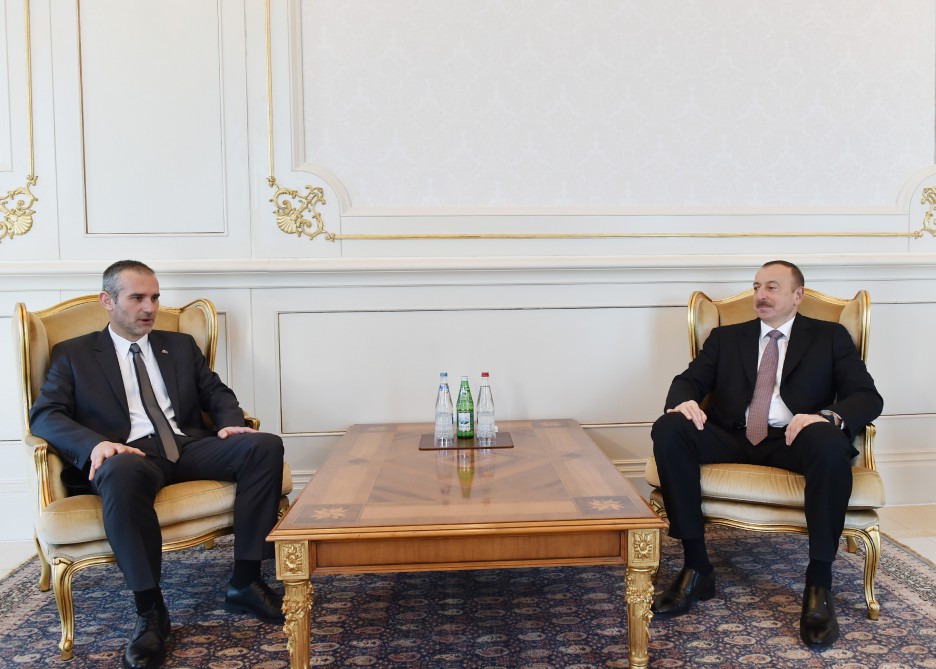 İlham Əliyev Sloveniya və İsveç səfirlərinin etimadnamələrini qəbul edib (FOTO)