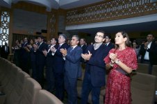 Arzu Əliyeva Heydər Əliyev Fondunun dəstəyi ilə çəkilən "Əbədi ezamiyyət" sənədli filminin təqdimat mərasimində iştirak edib (FOTO)
