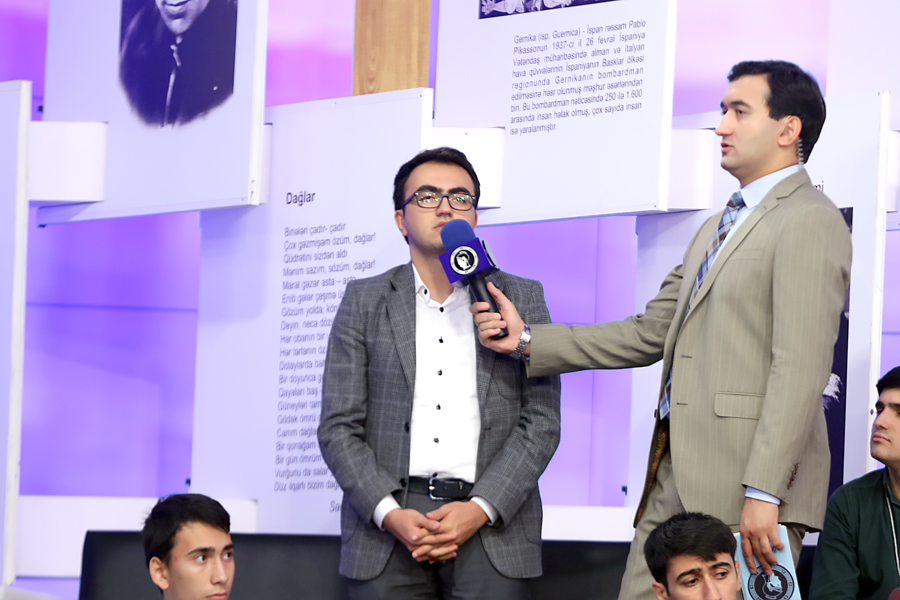 Kompüter texnologiyaları tarixi "Parlaq Zəka"da (FOTO)