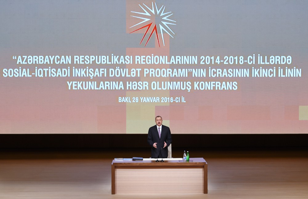 Prezident İlham Əliyev: 2015-ci ildə bütün istiqamətlər üzrə Azərbaycan uğurlu inkişaf dinamikasını saxlaya bilib (ƏLAVƏ OLUNUB-5) (FOTO)