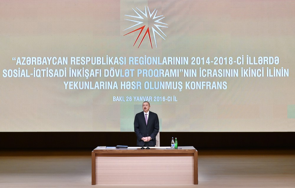 Prezident İlham Əliyev: 2015-ci ildə bütün istiqamətlər üzrə Azərbaycan uğurlu inkişaf dinamikasını saxlaya bilib (ƏLAVƏ OLUNUB-5) (FOTO)