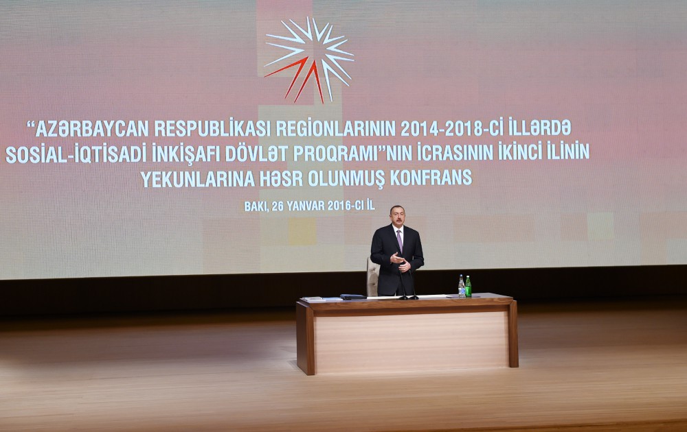 Prezident İlham Əliyev: 2015-ci ildə bütün istiqamətlər üzrə Azərbaycan uğurlu inkişaf dinamikasını saxlaya bilib (ƏLAVƏ OLUNUB-5) (FOTO)