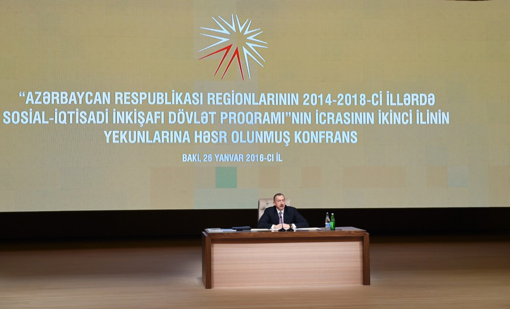 Prezident İlham Əliyev: 2015-ci ildə bütün istiqamətlər üzrə Azərbaycan uğurlu inkişaf dinamikasını saxlaya bilib (ƏLAVƏ OLUNUB-5) (FOTO)