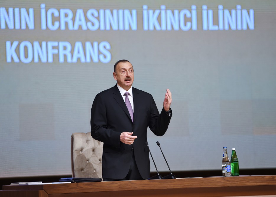 Prezident İlham Əliyev: 2015-ci ildə bütün istiqamətlər üzrə Azərbaycan uğurlu inkişaf dinamikasını saxlaya bilib (ƏLAVƏ OLUNUB-5) (FOTO)