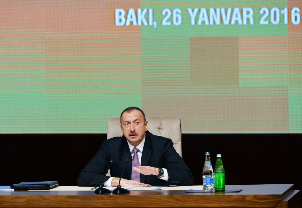 Prezident İlham Əliyev: 2015-ci ildə bütün istiqamətlər üzrə Azərbaycan uğurlu inkişaf dinamikasını saxlaya bilib (ƏLAVƏ OLUNUB-5) (FOTO)
