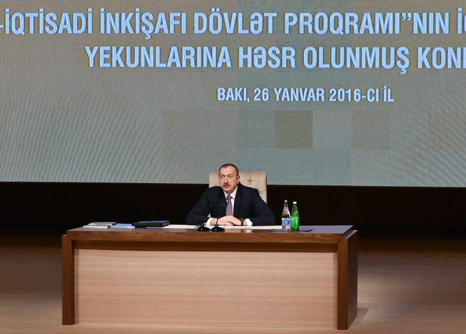 Prezident İlham Əliyev: 2015-ci ildə bütün istiqamətlər üzrə Azərbaycan uğurlu inkişaf dinamikasını saxlaya bilib (ƏLAVƏ OLUNUB-5) (FOTO)