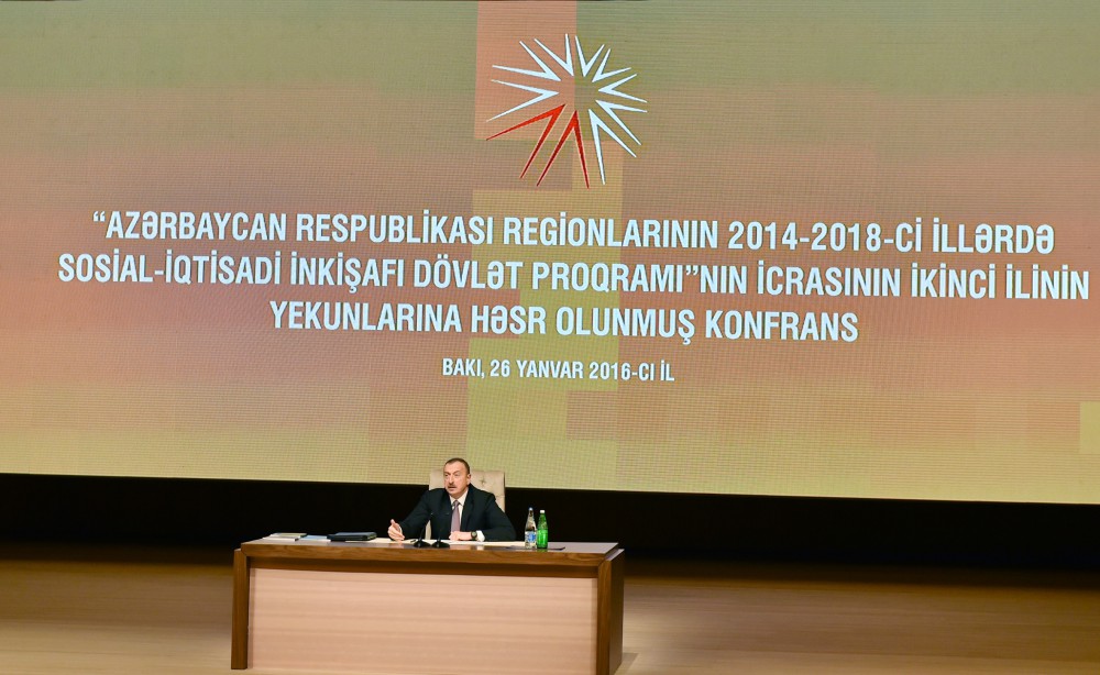 Prezident İlham Əliyev: 2015-ci ildə bütün istiqamətlər üzrə Azərbaycan uğurlu inkişaf dinamikasını saxlaya bilib (ƏLAVƏ OLUNUB-5) (FOTO)