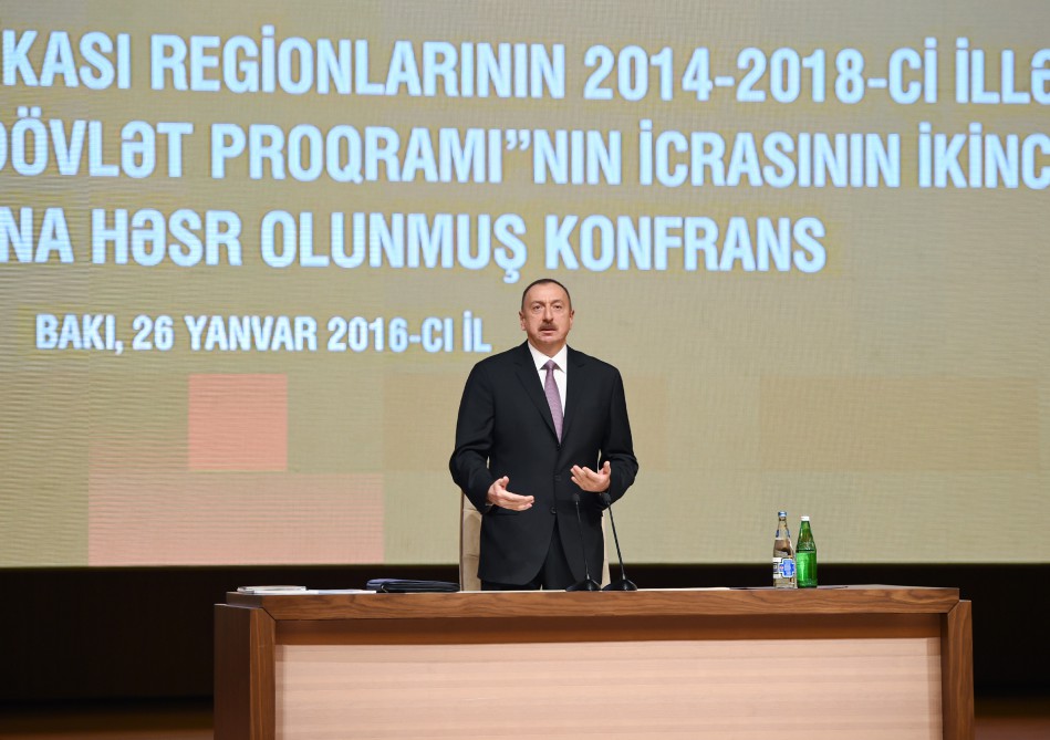 Prezident İlham Əliyev: 2015-ci ildə bütün istiqamətlər üzrə Azərbaycan uğurlu inkişaf dinamikasını saxlaya bilib (ƏLAVƏ OLUNUB-5) (FOTO)