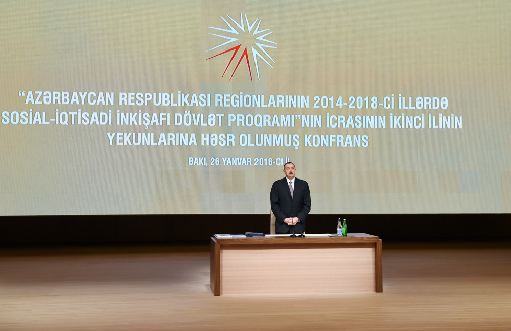 Prezident İlham Əliyev: 2015-ci ildə bütün istiqamətlər üzrə Azərbaycan uğurlu inkişaf dinamikasını saxlaya bilib (ƏLAVƏ OLUNUB-5) (FOTO)