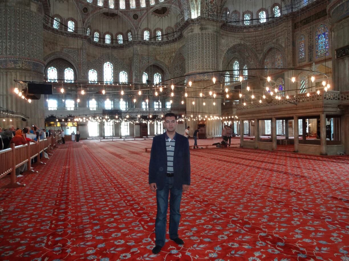İTV-nin itkin əməkdaşı ilə bağlı məscidlərdə axtarışlar aparılıb (FOTO)
