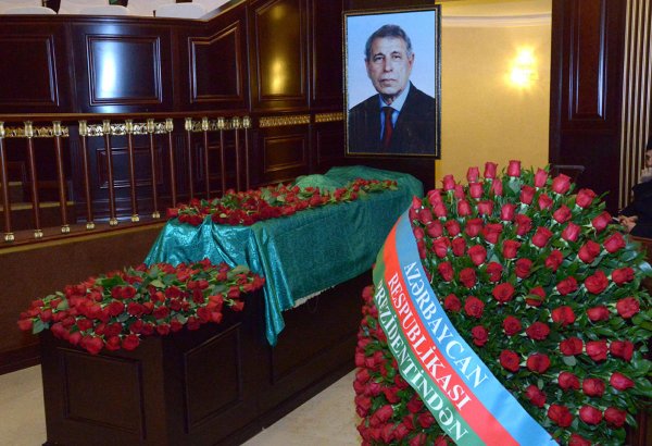 Görkəmli alim Cəlal Əliyevin vəfatı ilə əlaqədar nekroloq imzalandı