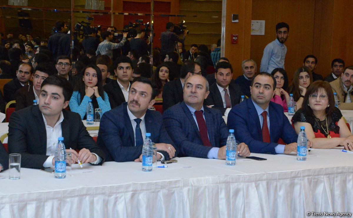 Azərbaycan Prezidenti yanında Gənclər Fondu 2015-ci il üçün hesabat konfransı keçirib (FOTO)