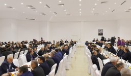 Prezident İlham Əliyev akademik Cəlal Əliyevin məzarını ziyarət edib (FOTO)