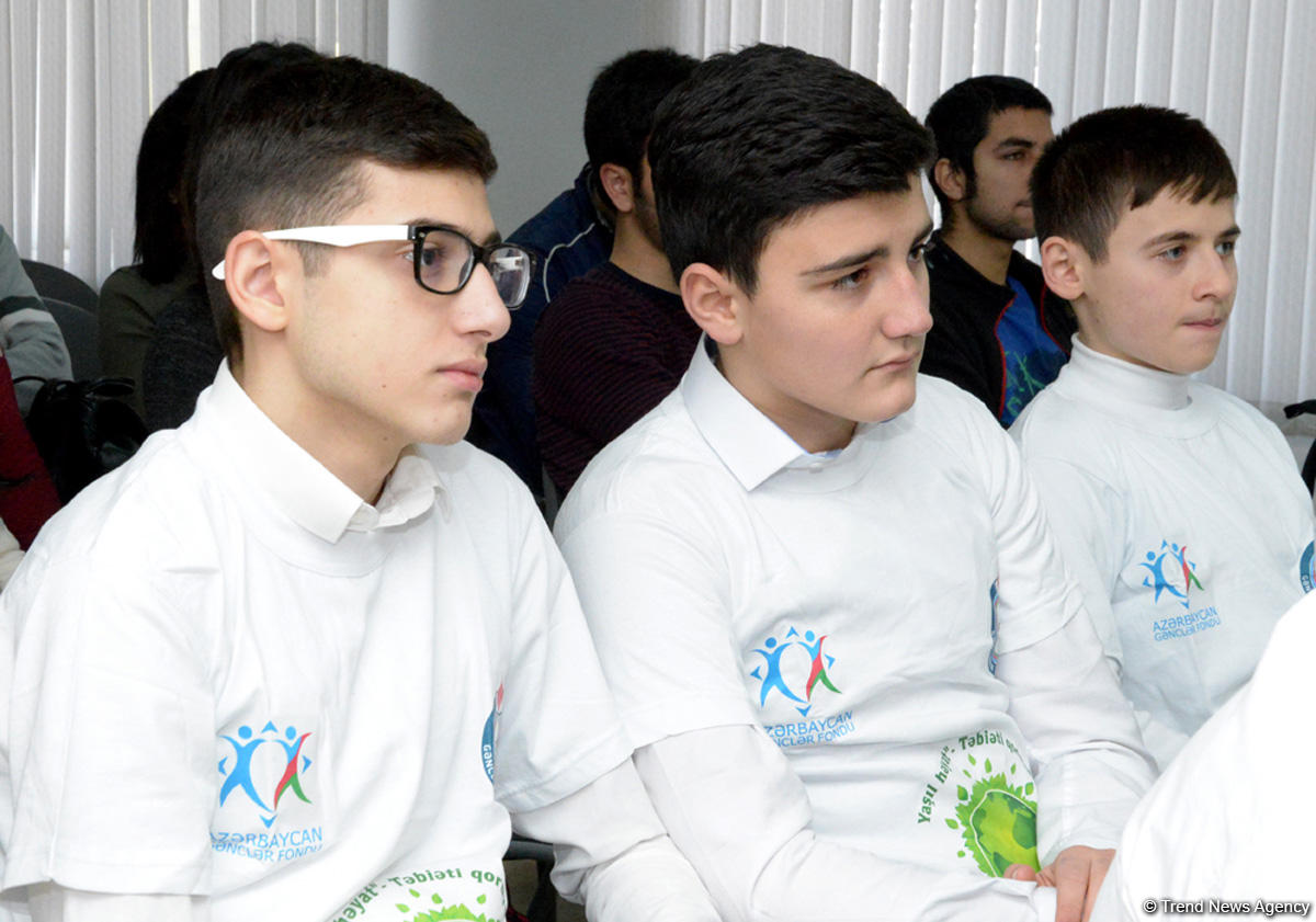Gənclərə çağırış: Ətraf mühitin qorunmasında aktiv olun  (FOTO)