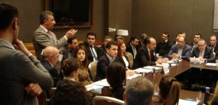 Hotellər və Restoranlar Assosiasiyasının təşəbbüsü ilə Dəyirmi masa keçirilib (FOTO)