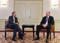 Prezident İlham Əliyev Aİ komissarı Yohannes Han ilə görüşüb (FOTO)