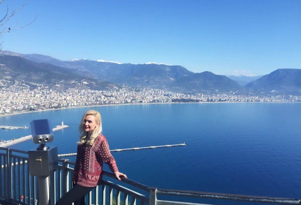 Aparıcı-aktrisa Aysel Nazim Türkiyə səfərindən danışdı (FOTO)