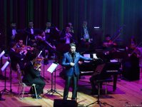 Emre Kınayın konsert proqramından unudulmaz anlar (FOTO)