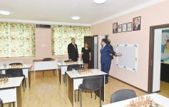 İlham Əliyev Gəncədə 240 yerlik körpələr evi-uşaq bağçasında əsaslı təmirdən sonra yaradılan şəraitlə tanış olub (FOTO)