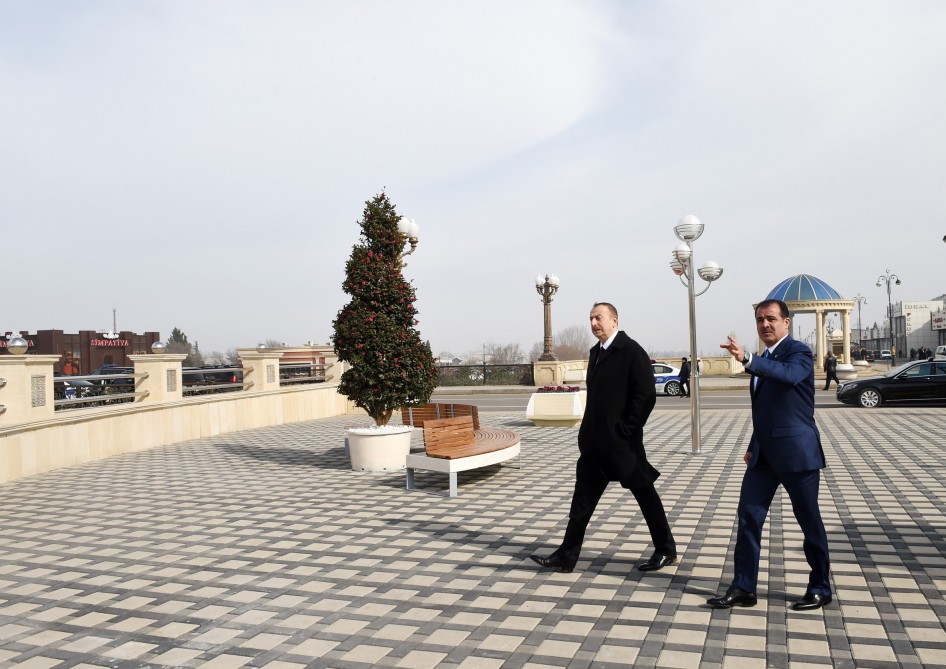 Prezident İlham Əliyev "Gəncəçay" park-bulvar kompleksi ilə tanış olub (FOTO)