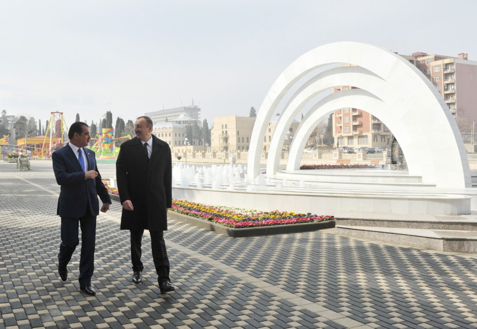 Prezident İlham Əliyev "Gəncəçay" park-bulvar kompleksi ilə tanış olub (FOTO)