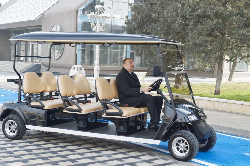 Prezident İlham Əliyev "Gəncəçay" park-bulvar kompleksi ilə tanış olub (FOTO)