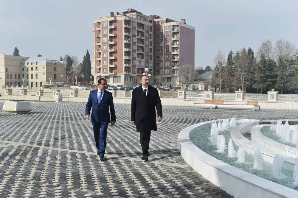 Prezident İlham Əliyev "Gəncəçay" park-bulvar kompleksi ilə tanış olub (FOTO)
