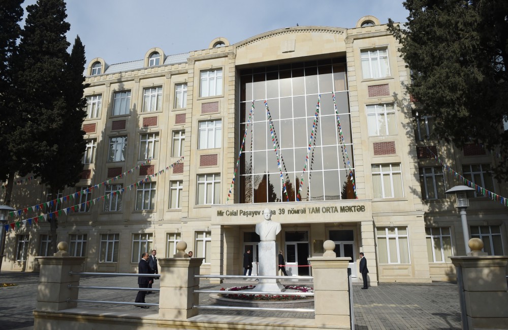 Orta məktəb direktorları və müavinlərinin fəaliyyəti stimullaşdırılacaq
