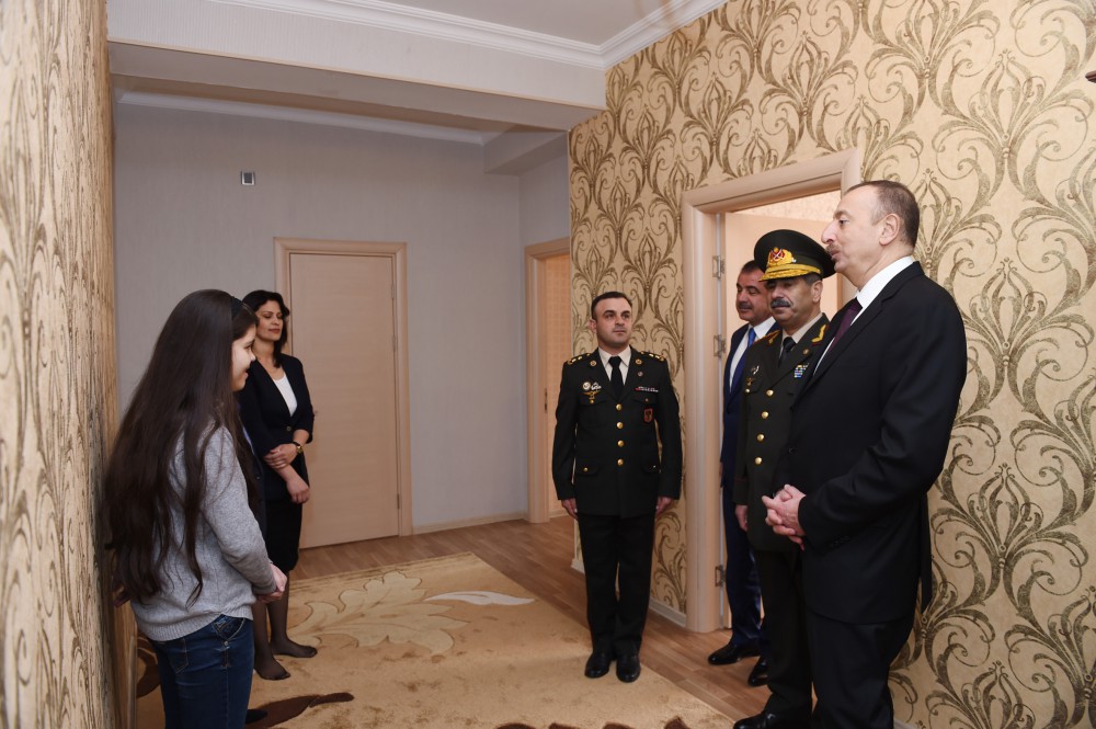 Gəncədə hərbi qulluqçular üçün inşa edilən şəhərciyin açılışı olub (FOTO)
