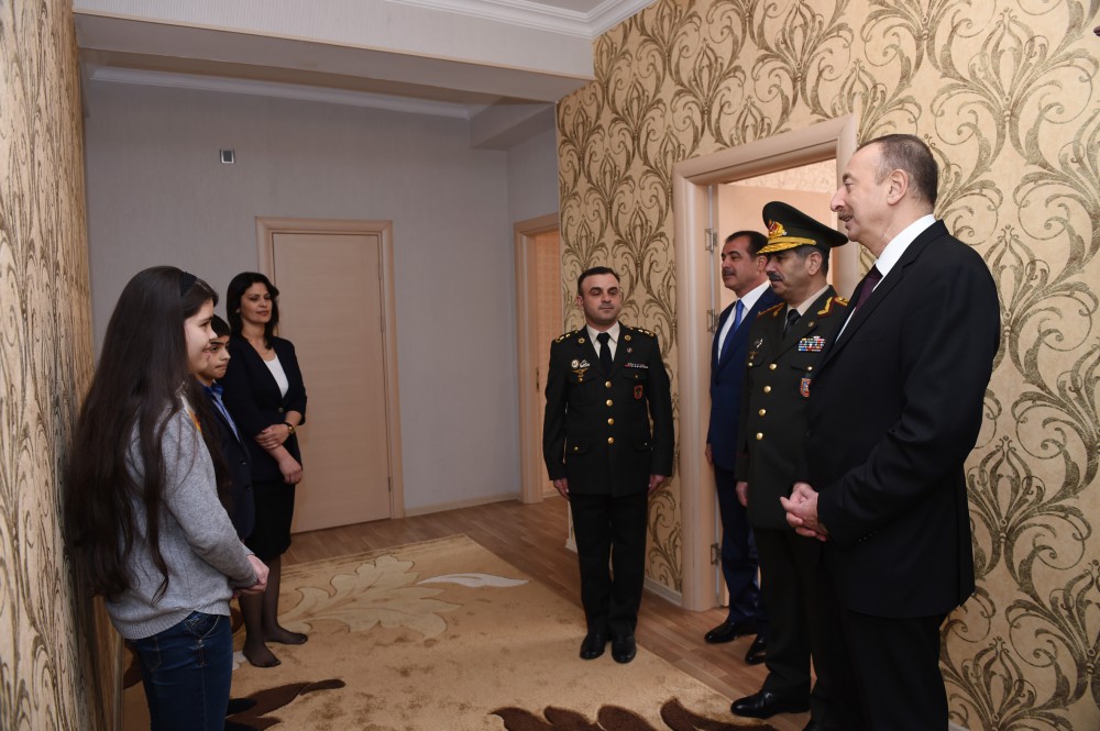 Gəncədə hərbi qulluqçular üçün inşa edilən şəhərciyin açılışı olub (FOTO)