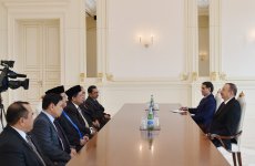 İlham Əliyev İndoneziya parlamenti Nümayəndələr Palatasının üzvlərini qəbul edib (FOTO)