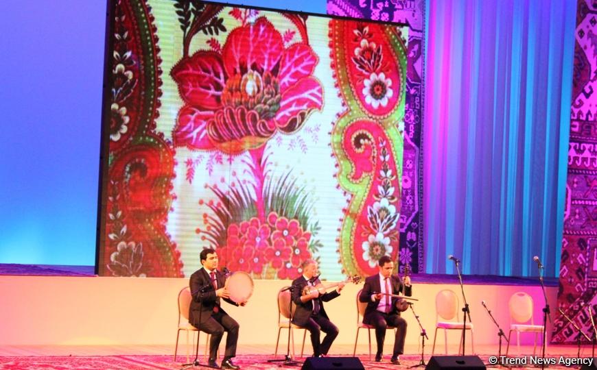 Əlağa Vahidin qəzəllərindən ibarət konsert proqramı keçirilib (FOTO)